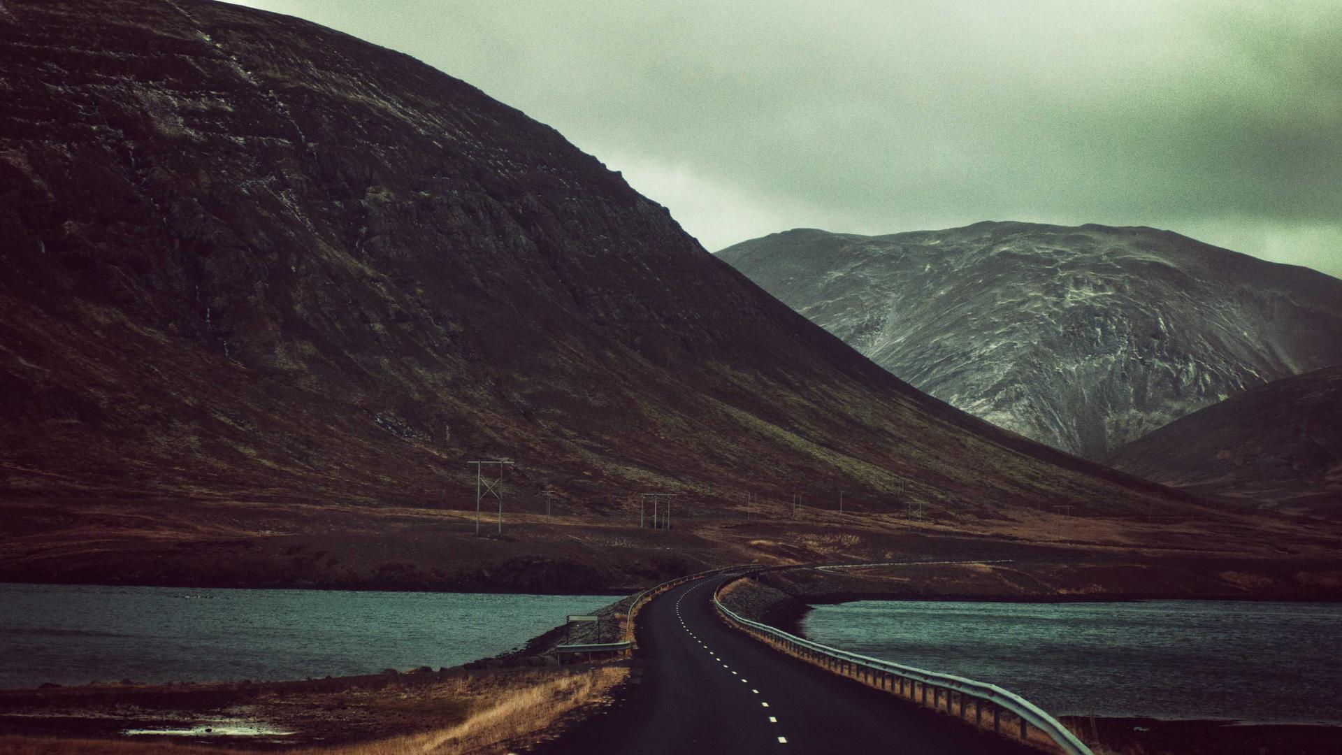 Random image from Lorem Picsum