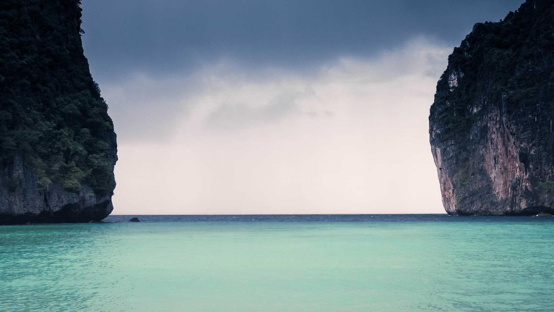 Random image from Lorem Picsum