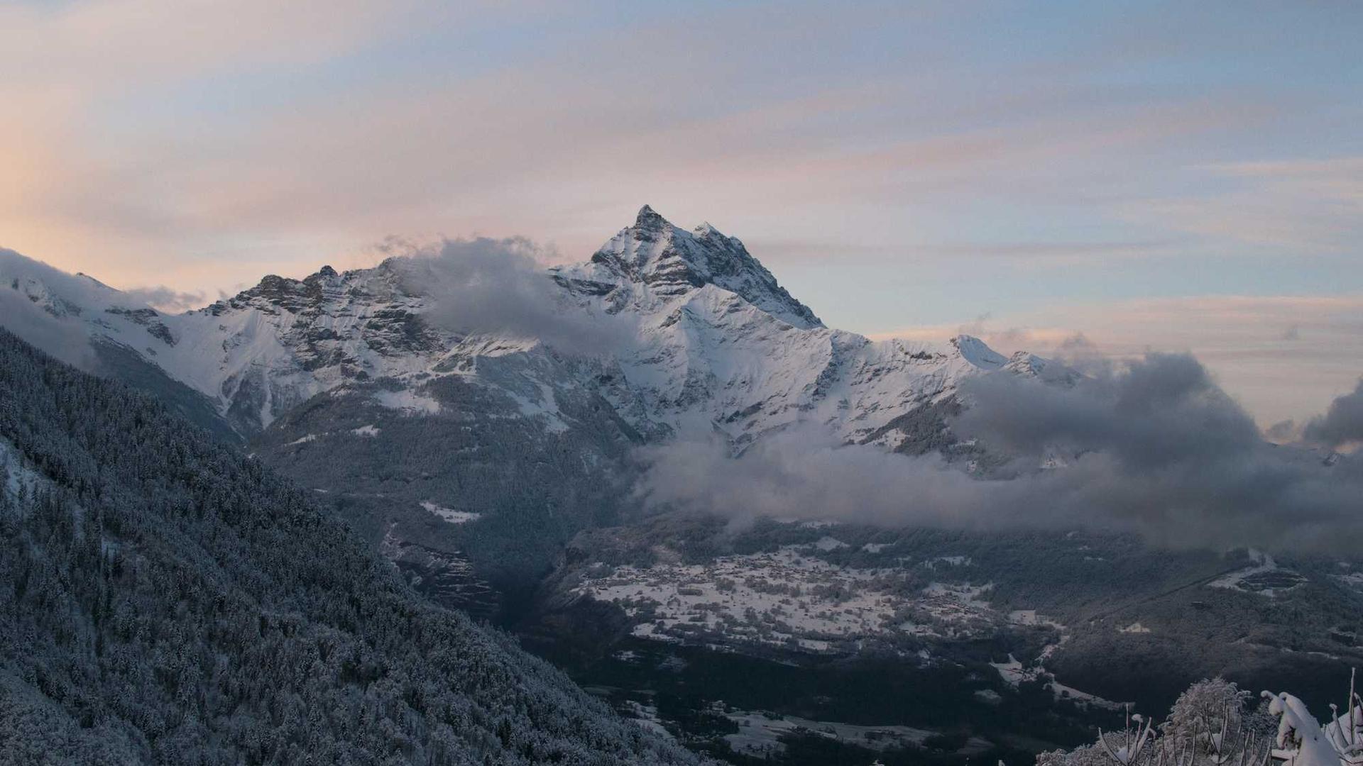 Random image from Lorem Picsum