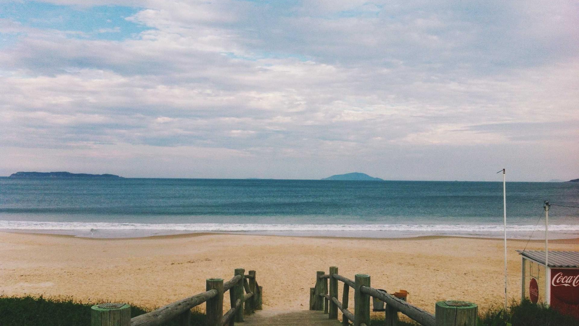 Random image from Lorem Picsum